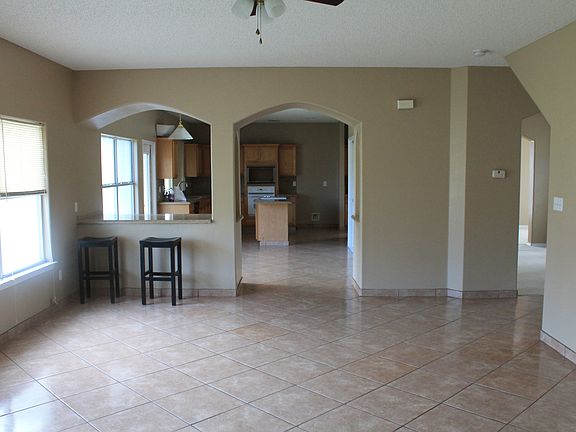 2nd image of 2744 Woodside