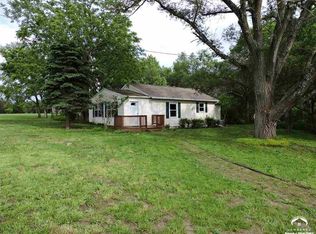 17705 54th St, Mc Louth, KS 66054