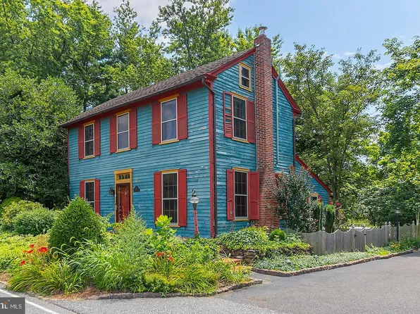 19 Woodland Ave, Mullica Hill, NJ 08062