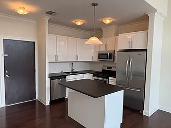 2001 Hudson Terrace, #602