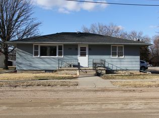 208 E 7th St, Dorchester, NE 68343