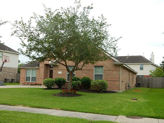 2nd image of 2506 Langley Ct