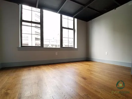 Rented by Evergreen Apartments BK | media 14