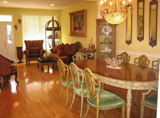 136 Levinberg Ln, Wayne, NJ 07470