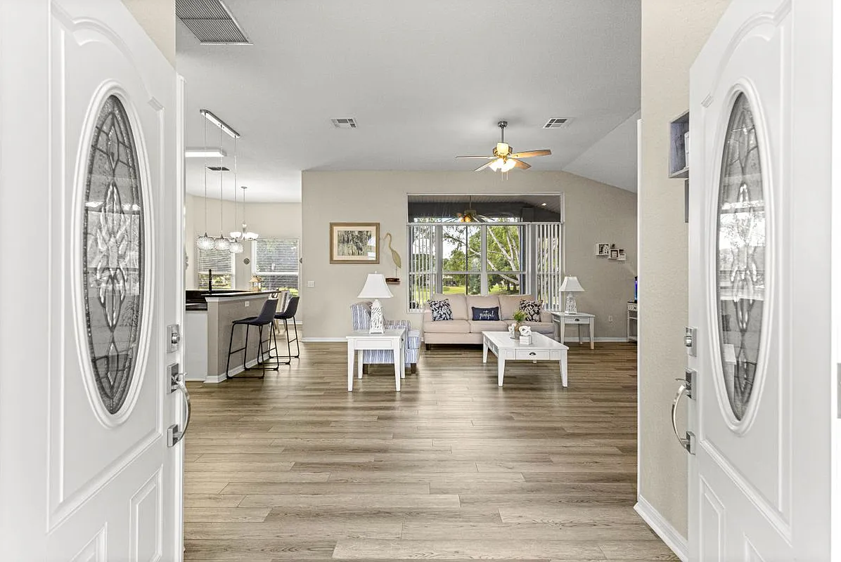 2 bed, 2.0 bath, 1702 sqft, $1,700 — Photo 4