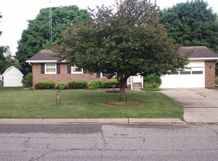 2412 Shadycroft Dr, Burton, MI 48519