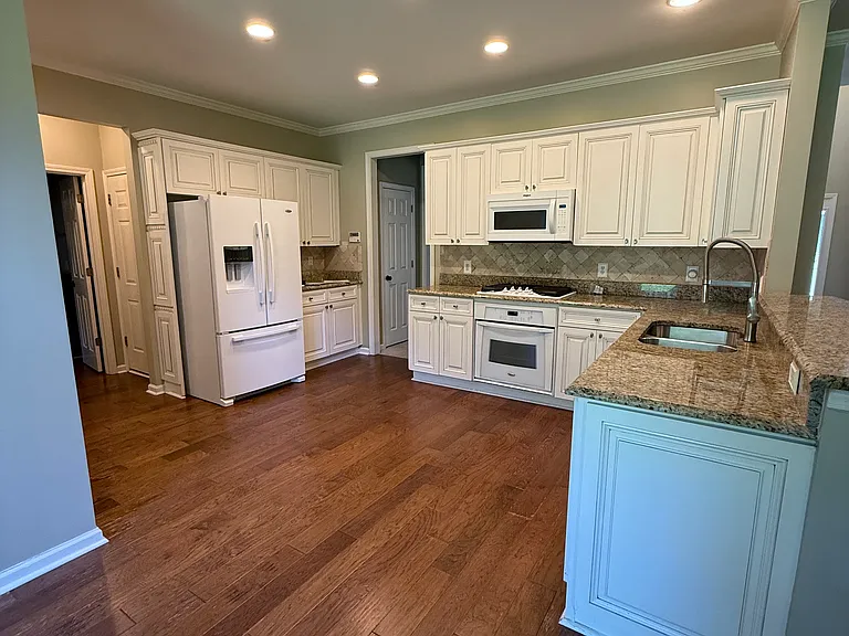 6720 Wolford Ct — Photo 5