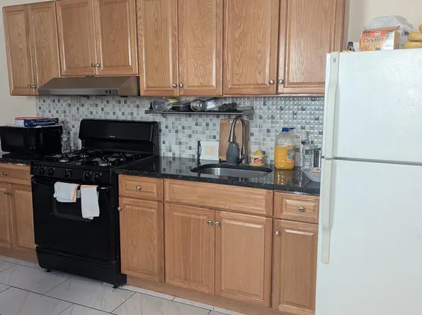 1173 S 10th St, Philadelphia, PA 19147