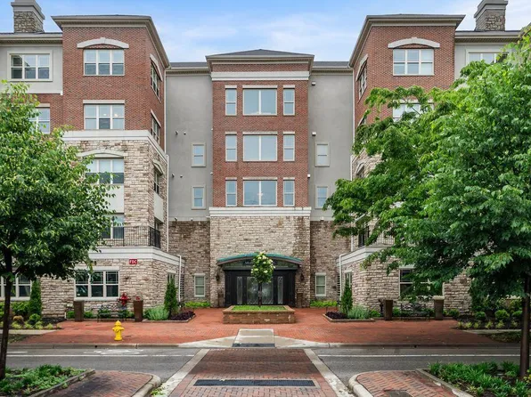3175 Tremont Rd Unit 409, Columbus, OH 43221