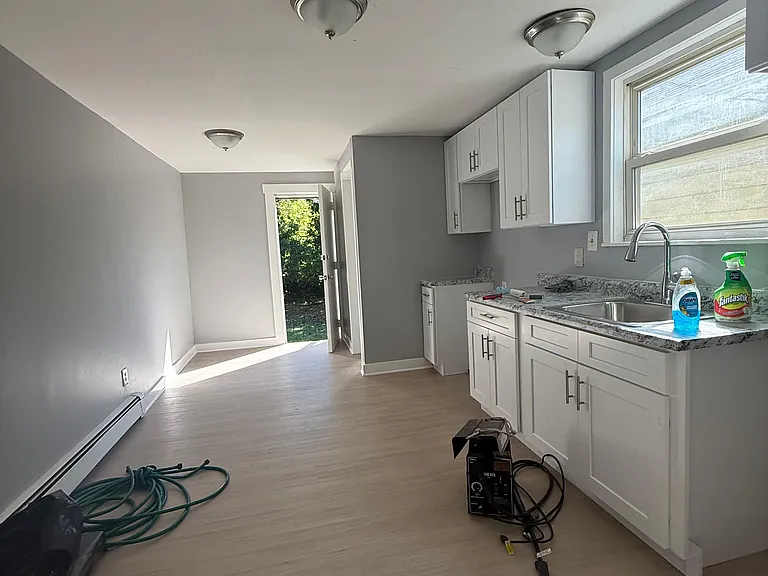 118 Maple Ave — Photo 9