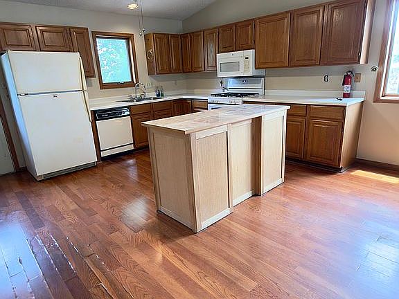 2nd image of 1756 Gryn Dr