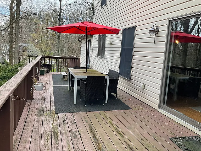 1541 Woodhaven Dr — Photo 39