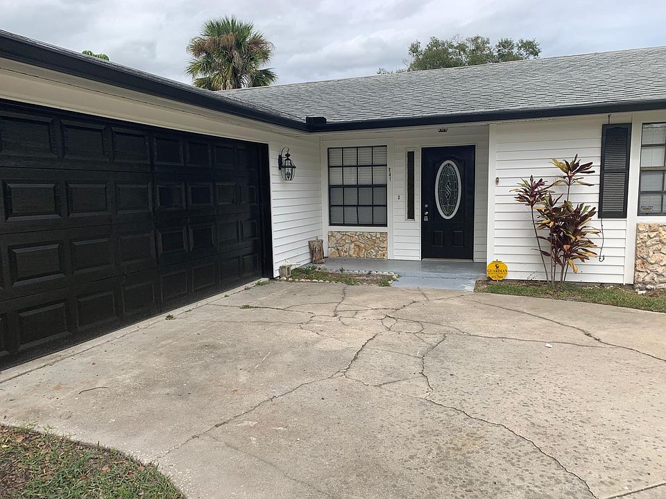 1st image of 941 W Bramblebush Cir