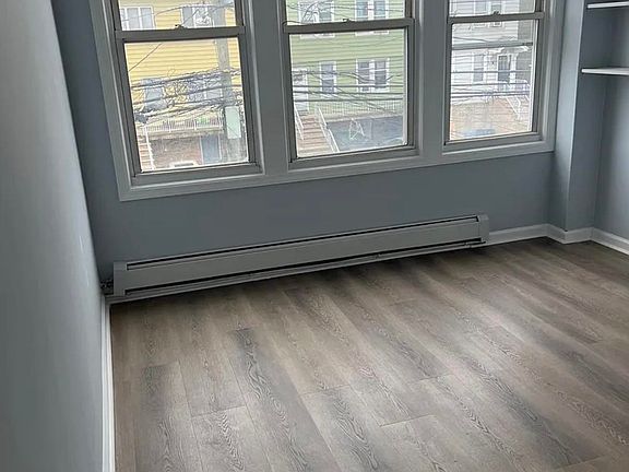 3rd image of 31 W 52nd St Floor 2