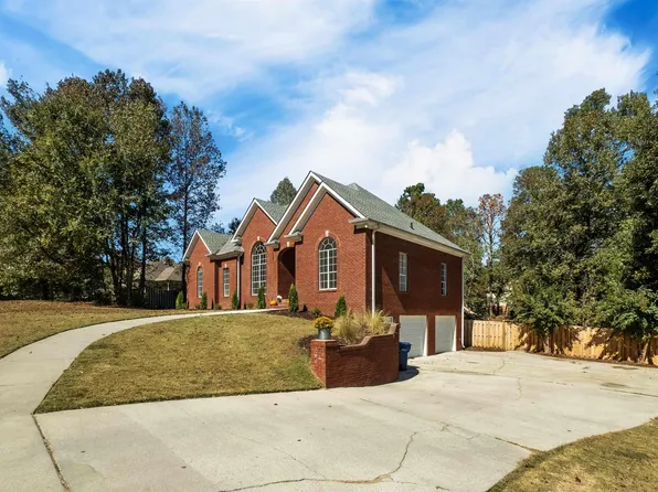105 Thoroughbred Ln, Alabaster, AL 35007