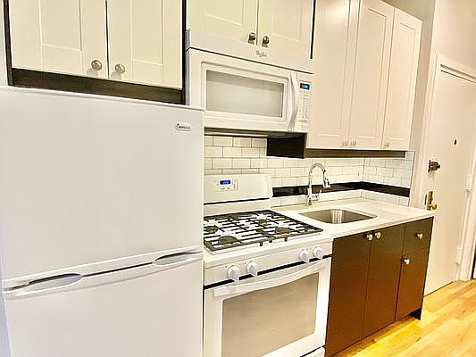 5th image of 54 E 7th St APT 11