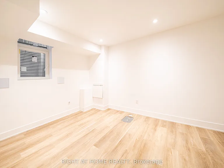 49B East Dr #BASEMENT — Photo 9