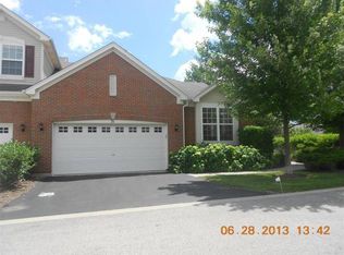 31 Regent Dr, Gilberts, IL 60136