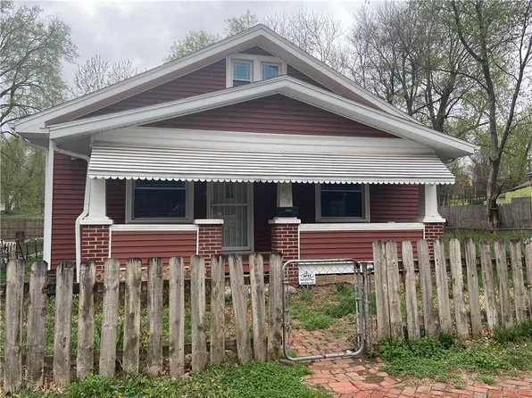 628 S 19th St, Saint Joseph, MO 64507