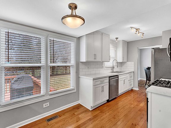 5th image of 813 Candlewood Trl