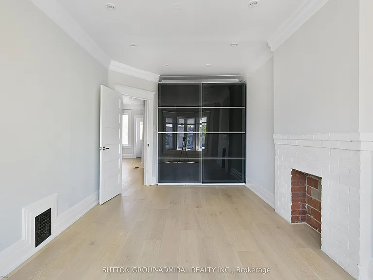 481 Brock Ave #2 — Photo 14