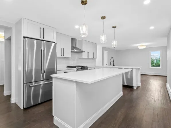 21 Fairfield St, Maynard, MA 01754