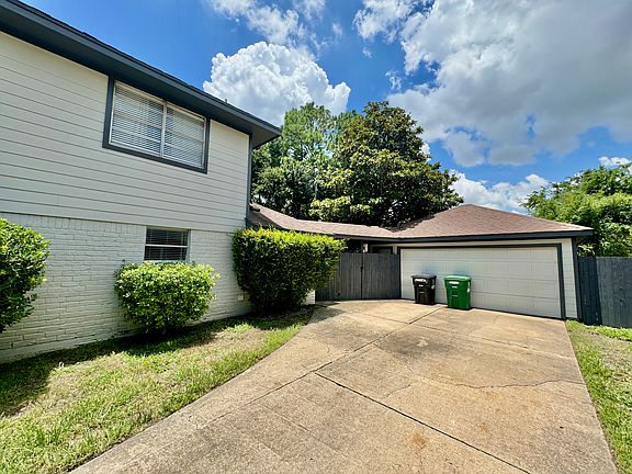 Detached Two-car garage