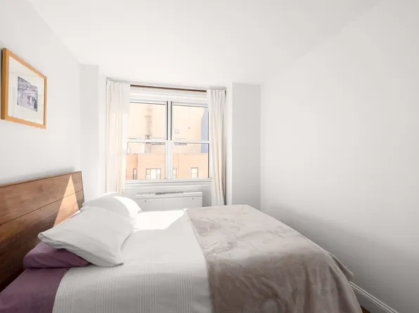 444 East 75th Street image 3 of 9