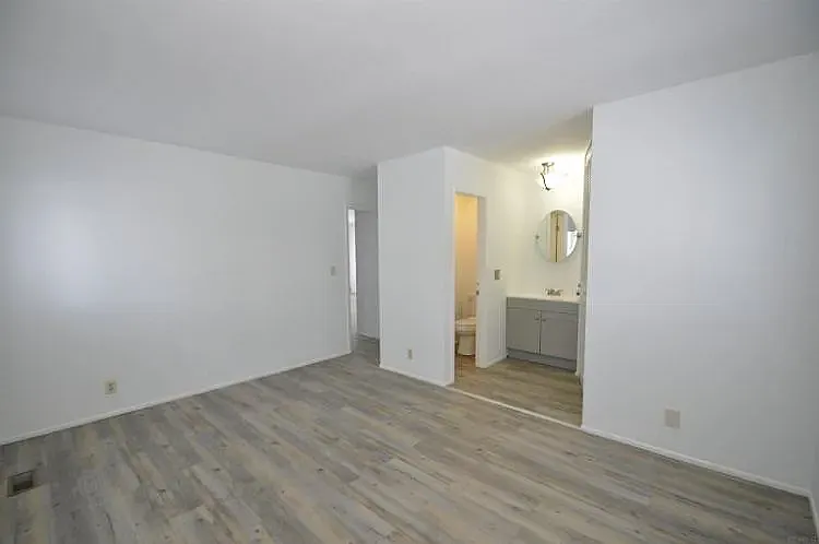 4841 Huntley Ct — Photo 11