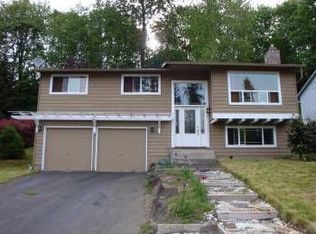 15916 70th Ave NE, Kenmore, WA 98028