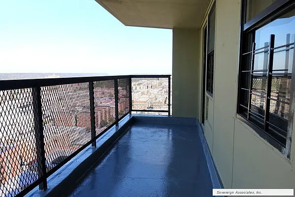 Rented by Sovereign Associates | media 11