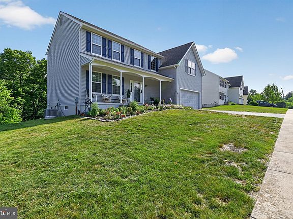 4th image of 1110 Autumnview Ln