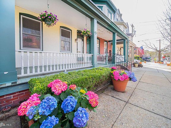 3rd image of 1807 Delaware Ave