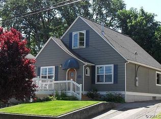 819 Cascade Ave, Hood River, OR 97031