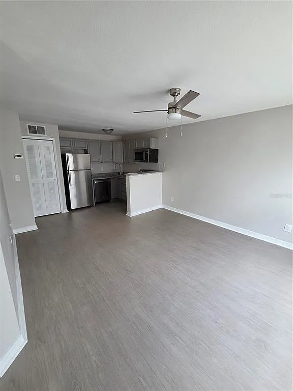 1 bed, 1.0 bath, 560 sqft, $1,300 — Photo 3