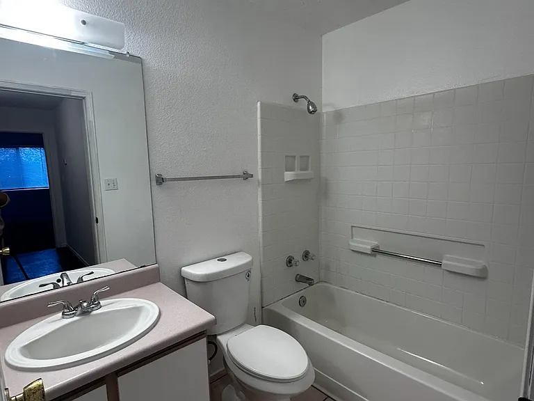 920 Somerset Meadows Dr NE — Photo 13