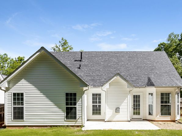 50 Kentucky Ave, Sharpsburg, GA 30277