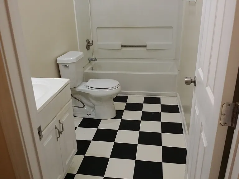 564 Hope St SW — Photo 11