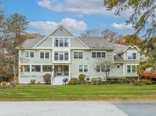 51 Woodland Rd APT 3, Cape Elizabeth, ME 04107