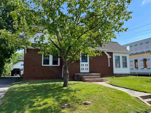 206 E College St, Bridgewater, VA 22812