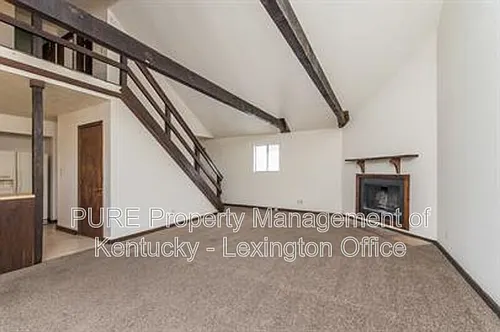 796 Ridgeview Dr Photo 1