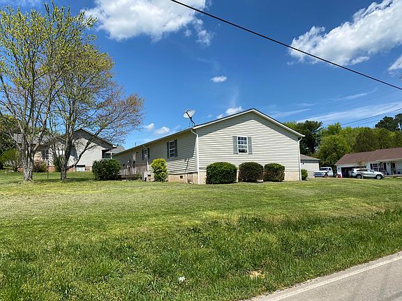 2nd image of 101 Wintergreen Dr