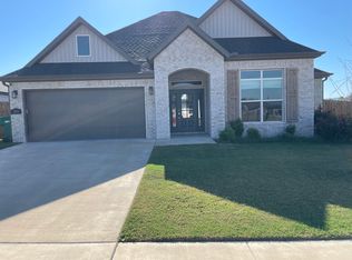 393 W Canada Rd, Farmington, AR 72730