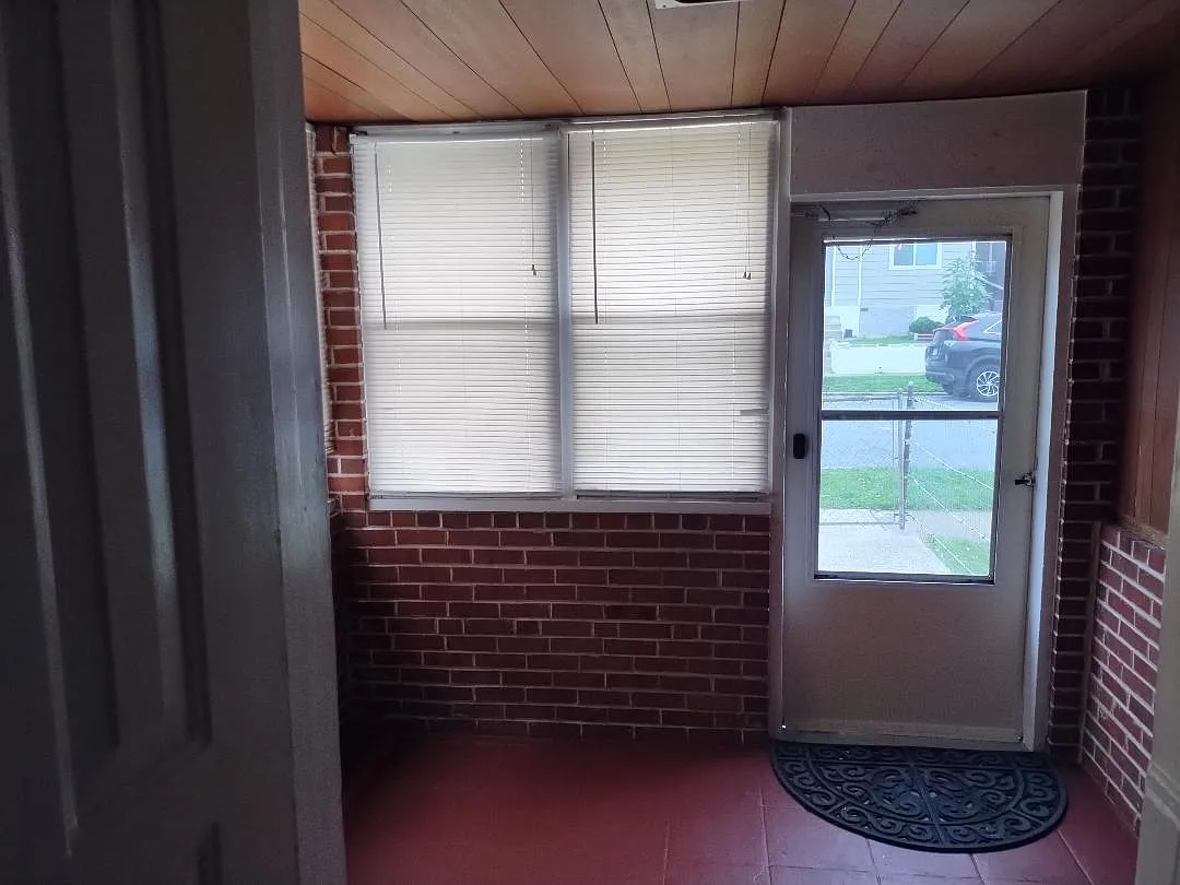 2 bed, 910 sqft, $1,425 — Photo 2