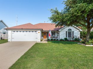 557 Valarie Ln, Midlothian, TX 76065