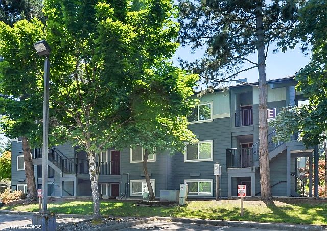 1st image of 11113 NE 125th Ln APT E118