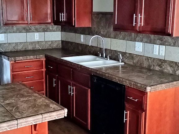5th image of 1040 Worchester Dr