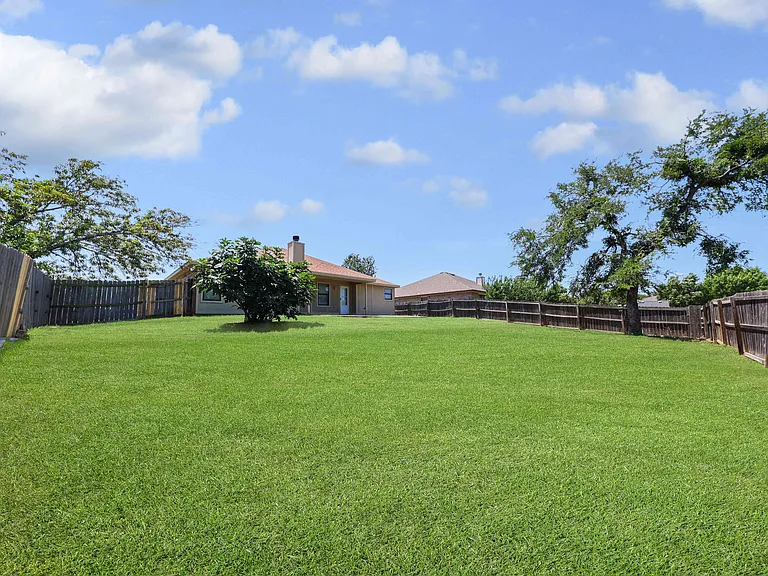 4802 Sapphire Dr — Photo 19