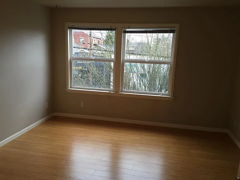 6410 1/2 Phinney Ave N #4 — Photo 7