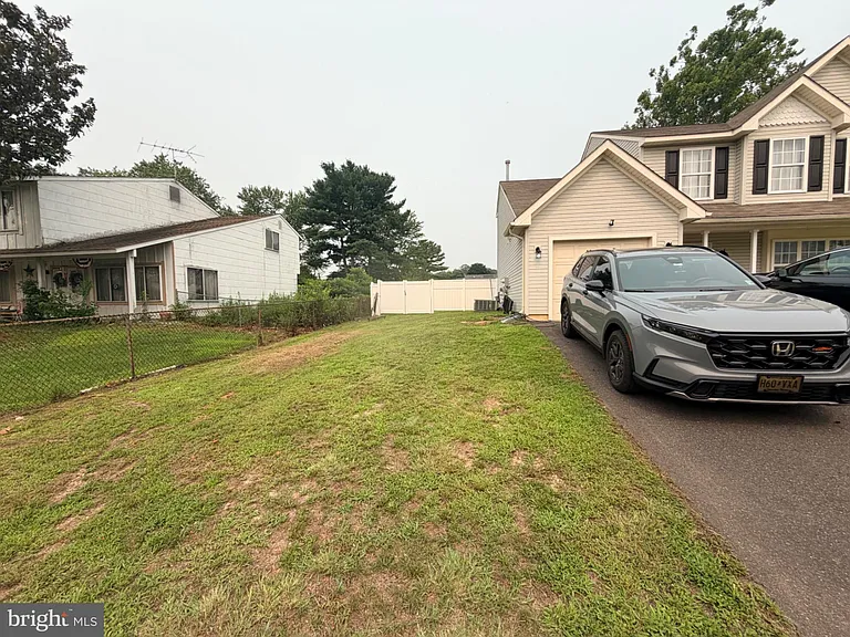 12 Peachton Ln — Photo 4